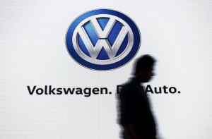 Акции Volkswagen подешевели почти на 20% после скандала с тестами