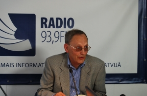 Депутат: удержать беженцев в Латвии можно только в лагере с охраной (АУДИО)