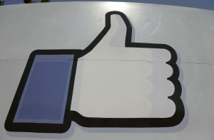 Цукерберг пообещал добавить в Facebook «дислайк»