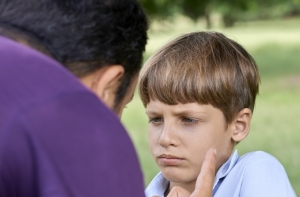 Специалист: у пострадавших от насилия детей пропадает доверие к взрослым (АУДИО)