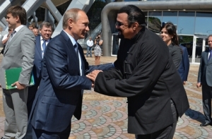 Путин отказался выйти на ринг против Стивена Сигала