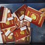Кабмин РФ поддержал выдачу россиянам второго загранпаспорта