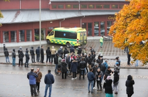 После атаки на школу в Швеции умер второй ученик