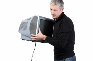 В рижский ресторан ворвался вор и попытался украсть телевизор