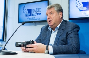 АНОНС: на радио Baltkom – глава парламентской фракции «Согласия» Янис Урбанович