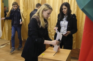 Белоруссия накануне выборов: Лукашенко сменил имидж, народ «равнодушен» (АУДИО)