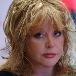 В интернете гадают о будущем России по фигуре Пугачевой