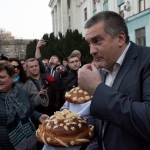 Глава Крыма Аксенов готов выйти на боксерский ринг с олигархом Коломойским