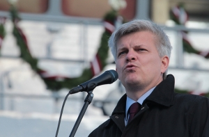 Депутат: нужно быть осторожнее в принятии решений о языковой политике