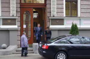 Ринкевич оставил запись в книге соболезнований в посольстве России