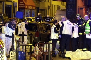 Facebook просит парижских пользователей подтвердить свою безопасность