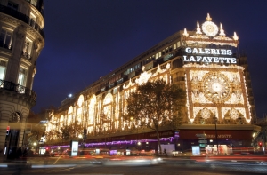Из-за угрозы взрыва было эвакуировано крыло универмага Galeries Lafayette
