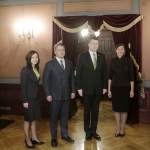 Омбудсмен пожаловался президенту на низкие зарплаты в бюро правозащитника (ФОТО)
