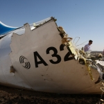 Медэксперт: травмы погибших могут говорить о взрыве на борту A321