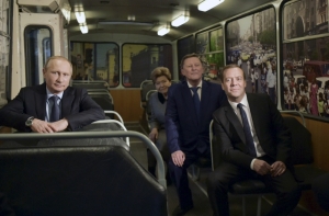 Путин урезал себе зарплату еще на один год