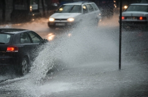 Ригу парализовали пробки