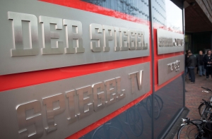 Путин и Меркель вынесены на обложку итогового номера Spiegel (ФОТО)