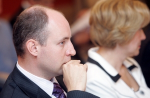 Экс-депутат: точку в карьере политика должен ставить избиратель