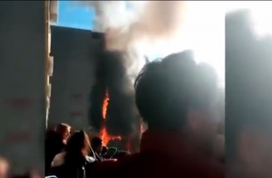 В Сочи горит торговый центр, есть пострадавшие  (ВИДЕО)