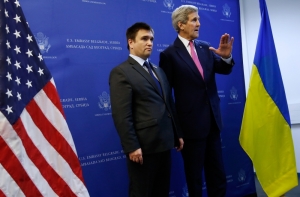 Керри: США продолжат расширять санкции против России
