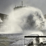 Шторм нарушил работу латвийских портов