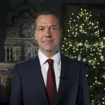 Медведев поздравил россиян с Новым годом (ВИДЕО)