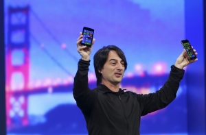 Вице-президента Microsoft уличили в использовании iPhone