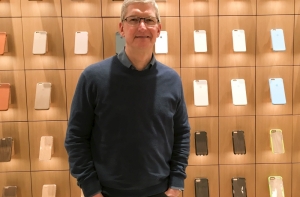 Стало известно, кто в руководстве Apple заработал меньше всех
