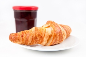 Педагог: в школах можно продавать «правильные» булки (АУДИО)