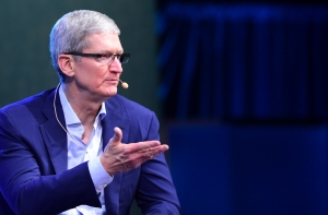 Тим Кук оказался самым низкооплачиваемым топ-менеджером Apple