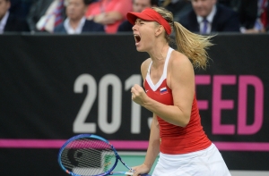 Шарапова снялась с первого турнира года из-за травмы