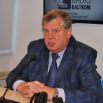 Урбанович: правящие поднимают национальный вопрос для «отвода глаз» (ВИДЕО)