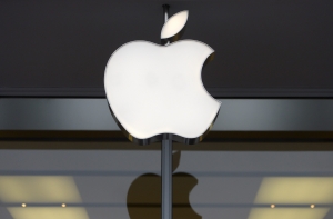 У iPhone может появиться беспроводная зарядка