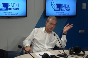 Америкс: рижские дворники должны быть начеку круглые сутки