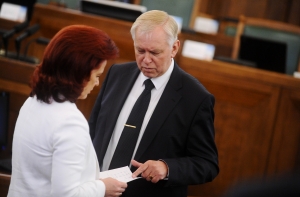 Глава СЗК пожурил Аболтиню за сравнение министерств с «крошками»