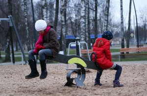 Жители Плявниеки бьют тревогу: некий мужчина пристает к детям