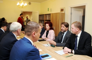 СЗК не намерен вносить изменения в распределение министерств