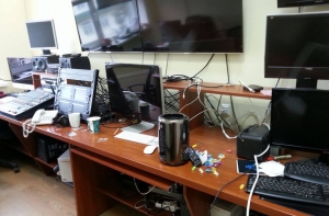 В Киеве разгромили офис телеканала и хотели похитить журналиста (ФОТО, ВИДЕО)