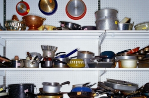 В Латвии мошенники продают фальшивую посуду Zepter