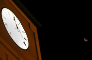 Депутаты поддержали отмену перехода на летнее и зимнее время