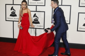 Прекрасные и ужасные наряды звезд на церемонии Grammy 2016 (ФОТО)
