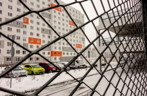Рижская дума ждет предложений по проблеме автостоянок во дворах