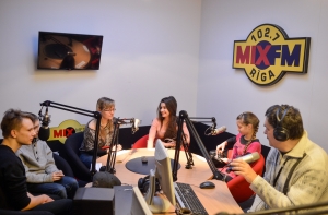 ВИДЕО: как прошел День теней на радио Baltkom и Mix FM 102,7!