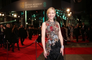 Вручение британских кинопремий  BAFTA: наряды звезд (ФОТО)