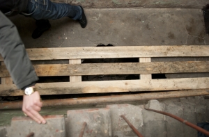 Обрушение дома в Риге: часть жителей вернулась в квартиры