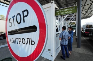 На границе Латвии рабочие проводят сидячую забастовку