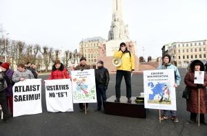 Полиция проверит факт нападения на журналистку во время пикета против беженцев