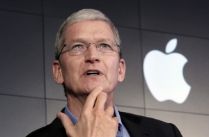 Главу Apple высмеяли за нечеткий снимок (ФОТО)