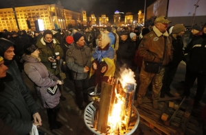 В Киеве на Майдане началось «народное вече»
