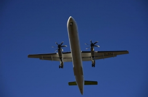 Очевидец: самолет airBaltic не может вылететь в Ригу из-за технических проблем